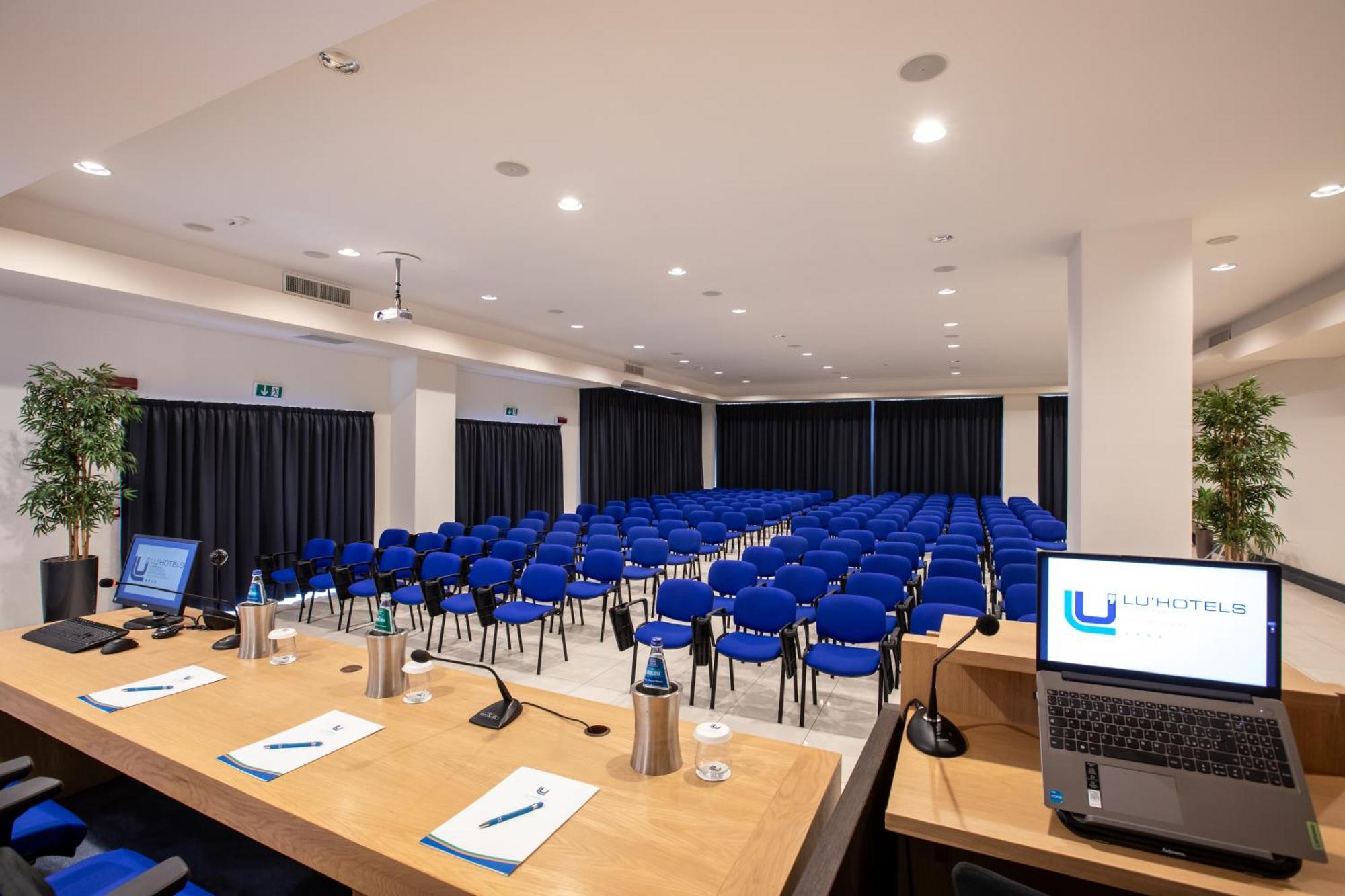 Lu' Hotel קרבוניה מראה חיצוני תמונה