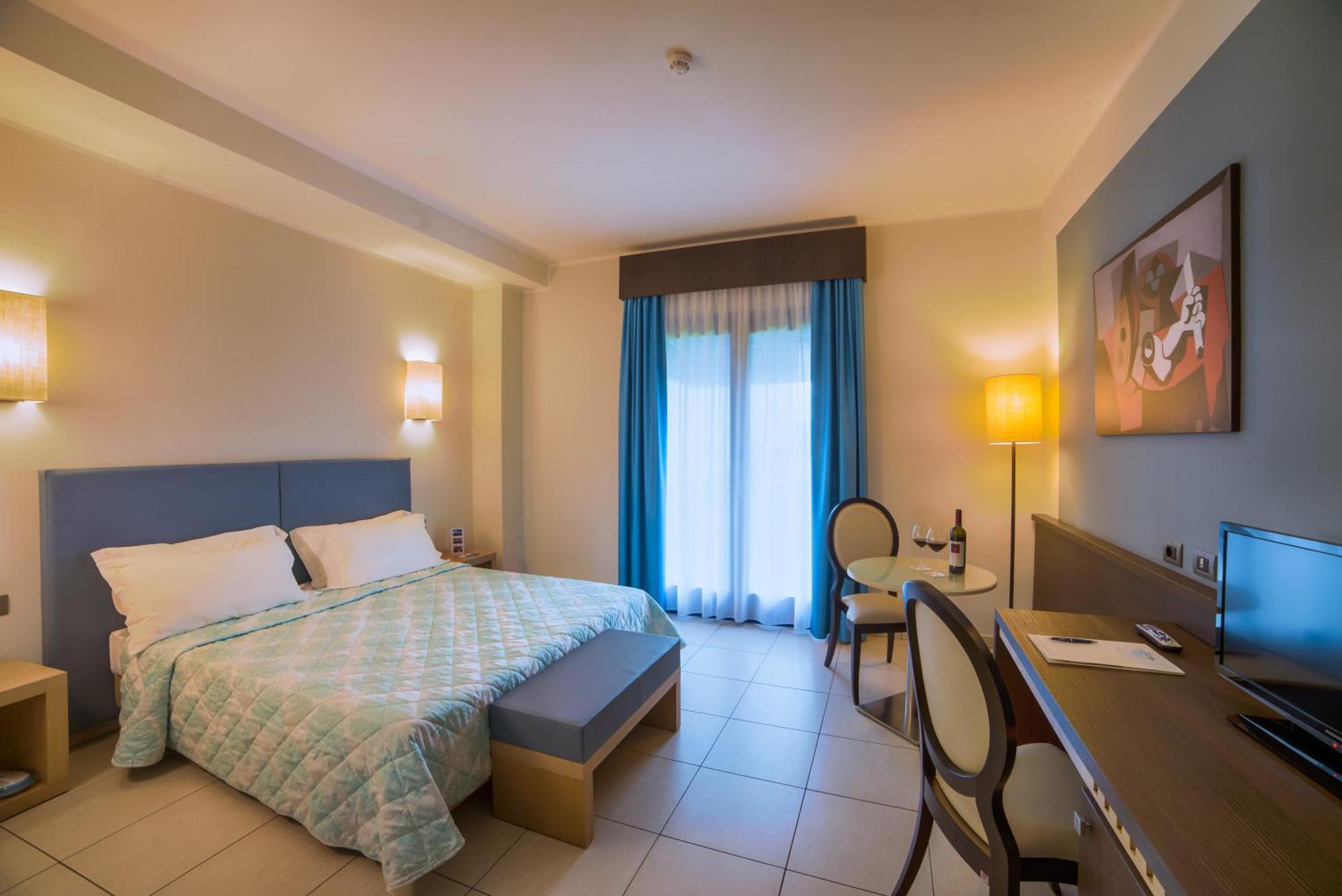Lu' Hotel קרבוניה מראה חיצוני תמונה